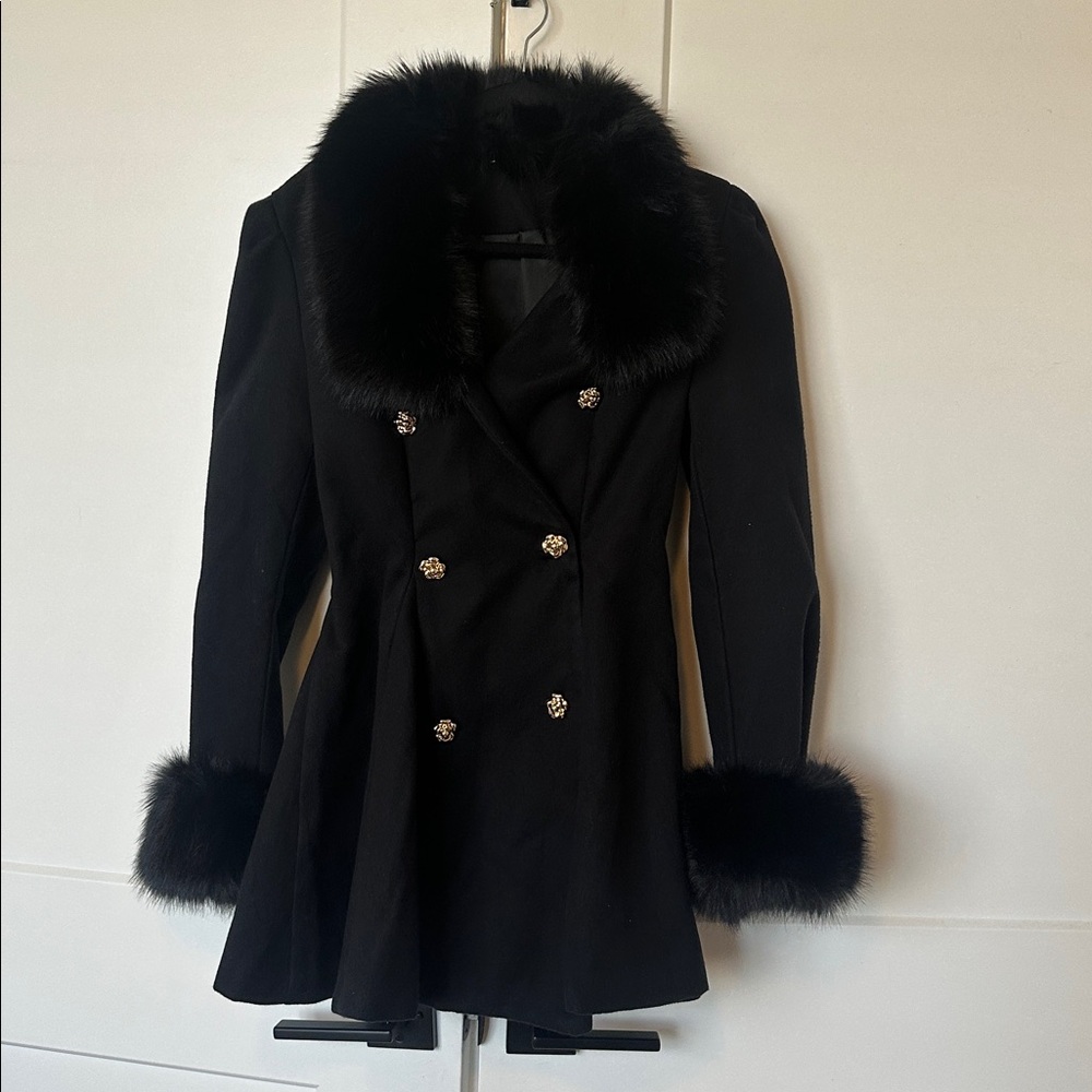 SHEIN Black Double-Breasted Pea Coat with Fur Trim